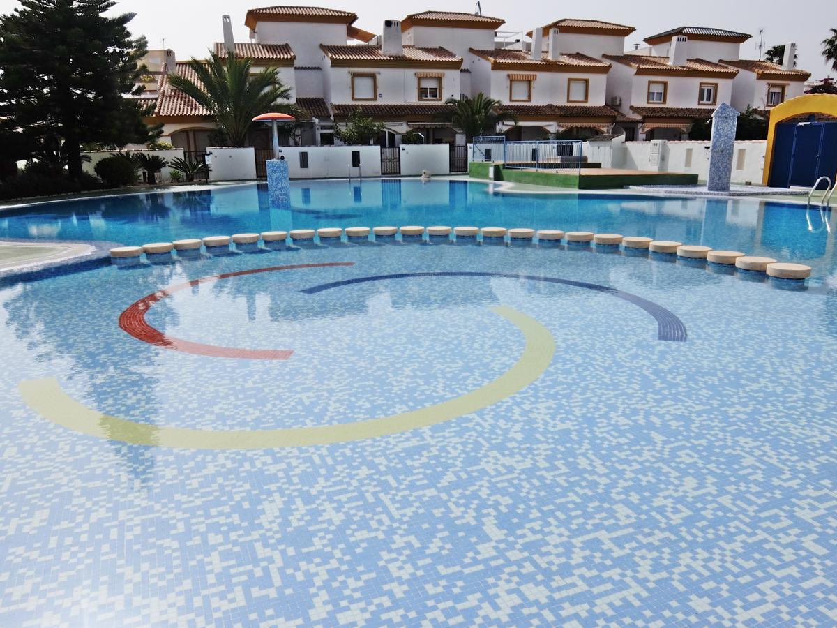Apartamento Familiar Junto A La Playa De San Fernando - Oliva Exterior foto